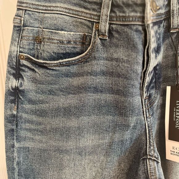 Liverpool Blue Ankle Cropped Jeans with Vintage Appeal - Picture 5 of 16